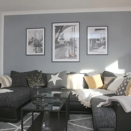 Schoenes Zwei-zimmer-apartment In Der Bremer Apartment *