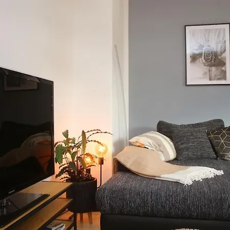 Schoenes Zwei-zimmer-apartment In Der Bremer Apartment