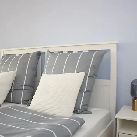 Schoenes Zwei-zimmer-apartment In Der Bremer * Bréma