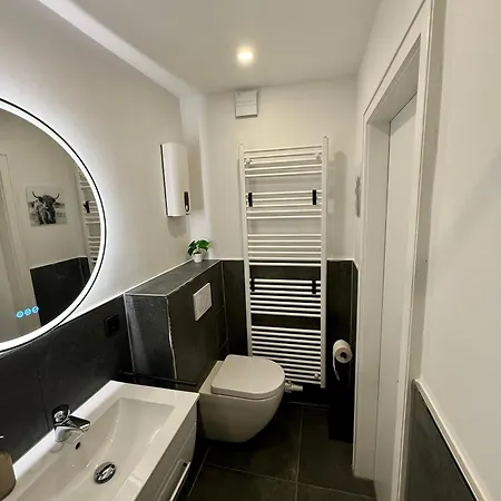 Schoenes Zwei-zimmer-apartment In Der Bremer Apartment