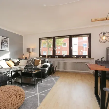 Schoenes Zwei-zimmer-apartment In Der Bremer Апартаменти