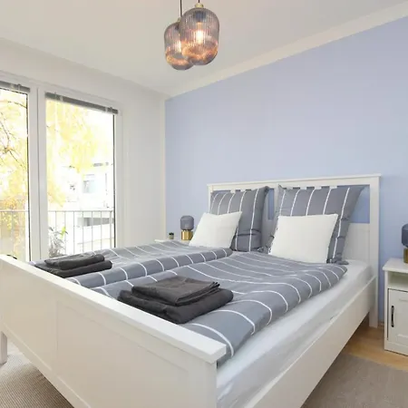 Schoenes Zwei-zimmer-apartment In Der Bremer *