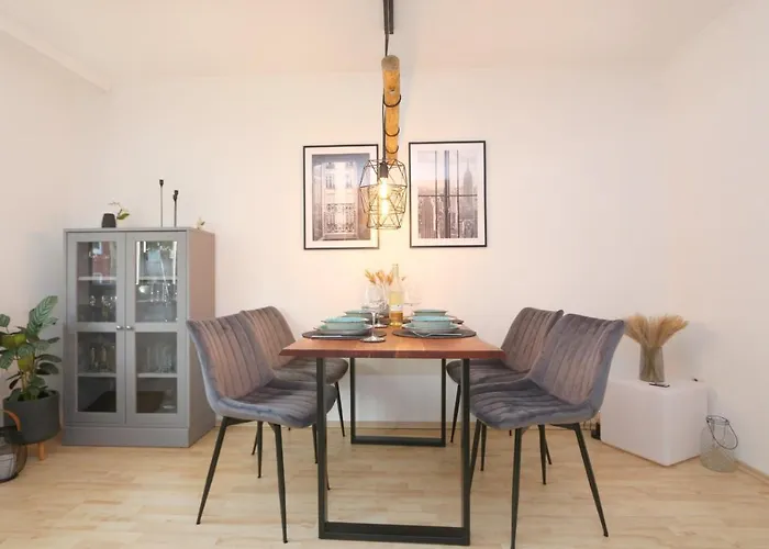 Schoenes Zwei-zimmer-apartment In Der Bremer *